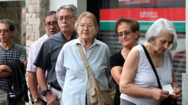 Jubilados: el bono de $70.000 lleva 18 meses congelado pese a la inflación