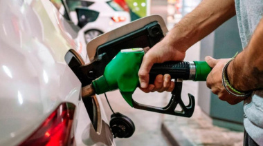 El impuesto a los combustibles se ajustará por inflación y tendrá impacto desde septiembre