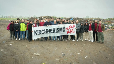 La postal de campaña de LLA llegó a Bahía Blanca: "Kirchnerismo Nunca Más"