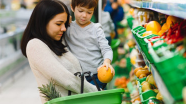 Criar a un hijo cuesta hasta $542.000 por mes, según el INDEC