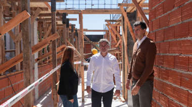 La Universidad Nacional de Pilar mejora su infraestructura con un nuevo edificio.