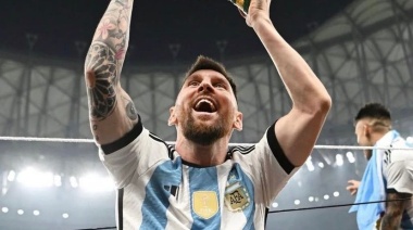 La réplica de la copa que levantó Messi es de Llavallol