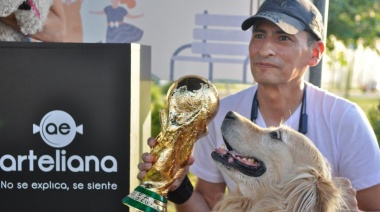 A un mes del triunfo: La copa que levantó Messi, visitó Llavallol
