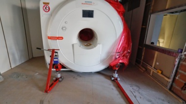 Con la llegada de un nuevo resonador, la etapa final del nuevo Hospital de Temperley