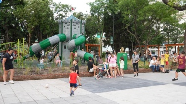 La renovada Plaza del Campeón se inauguró en Banfield