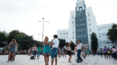 El Folclore en Lomas explotó la Plaza Grigera