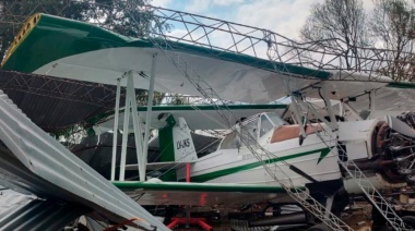 Destrozos por vientos de 150 km/h en el interior de la Provincia: alerta en el AMBA