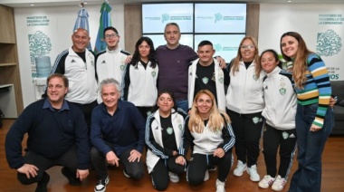 Larroque recibió a deportistas que participarán del Festival 24 en Paris