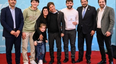 La Provincia puso en funcionamiento una ambulancia y distribuyó escrituras gratuitas