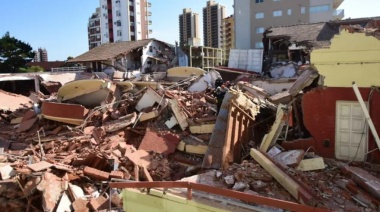 Axel Kicillof llegó a Villa Gesell tras el derrumbe y se reunió con el intendente
