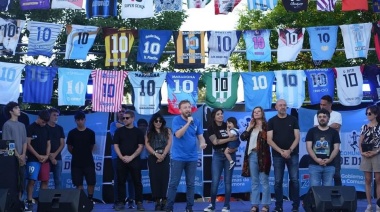 Con la presencia de Gianinna Maradona y Claudia Villafañe, Otermín presentó "Comunidad de D10S"