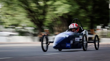 Estudiantes de escuela técnica crearon un auto eléctrico para el Desafio YPF