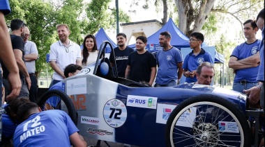 Estudiantes de escuela técnica crearon un auto eléctrico para el Desafio YPF