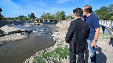 “Acá nadie se salva solo”: el mensaje de Kicillof a un mes del temporal en Bahía Blanca