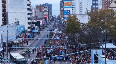 Miles de vecinos celebraron Lomas por la Patria en Comunidad en la Plaza Grigera