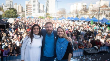 Miles de familias de Lomas celebraron el Día de la Independencia en la Plaza Grigera