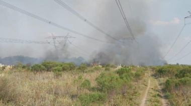 Controlaron el incendio que provocó el apagón y continúan con tareas de enfriamiento
