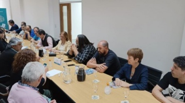 Los docentes aceptaron formalmente el aumento propuesto por Kicillof