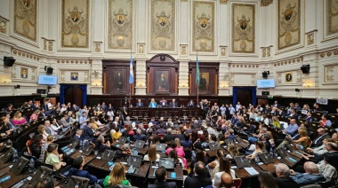 Kicillof abrió las sesiones en la Legislatura con un fuerte discurso contra Milei