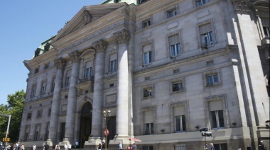 La Justicia suspendió el decreto que convertía al Banco Nación en sociedad anónima