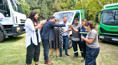 Con la presencia de Kicillof, Lomas recibió camiones para fortalecer la gestión de residuos reciclabes
