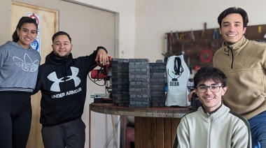 Cuatro jóvenes bonaerenses crean en un garage el primer Jenga de madera plástica