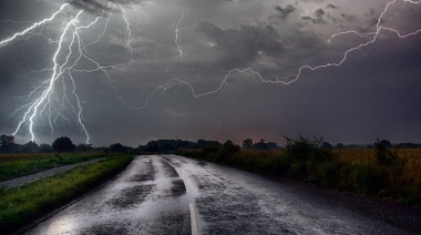 Emiten una alerta amarilla por tormentas y granizo en varias ciudades de la provincia