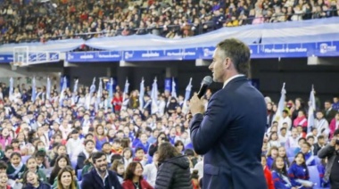 Federico Achával encabezó el acto de la promesa a la bandera en Pilar