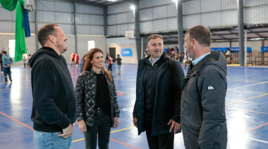 Inauguraron la renovación del Club Municipal Peruzzotti con nuevo SUM y playón cubierto