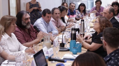 Paritarias bonaerenses: el Gobierno de Axel Kicillof le puso fecha a la reunión con docentes y estatales