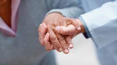 Provincia crea un registro para trabajadores del sector de cuidados