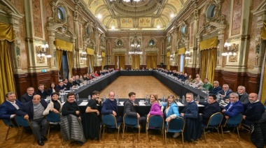 Intendentes se reunieron con Kicillof y abordaron los temas de salarios, obras y aguinaldo