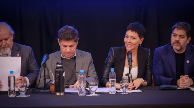 Kicillof y Mayra Mendoza: foto de unidad en el inicio de la campaña de Fuerza Patria