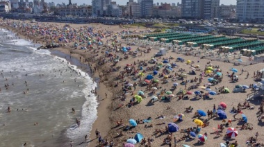 Mar del Plata festeja sus 150 años con música y una torta gigante