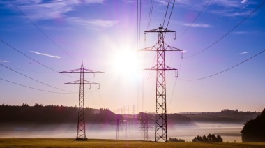 Kicillof firmó un convenio energético que beneficiará a 370 mil bonaerenses