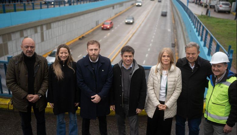 Federico Otermín recibió en Lomas a Kicillof y Magario: recorrieron el nuevo Paso Bajo Nivel de Temperley e inauguraron el servicio de resonancia magnética en el Hospital Gandulfo