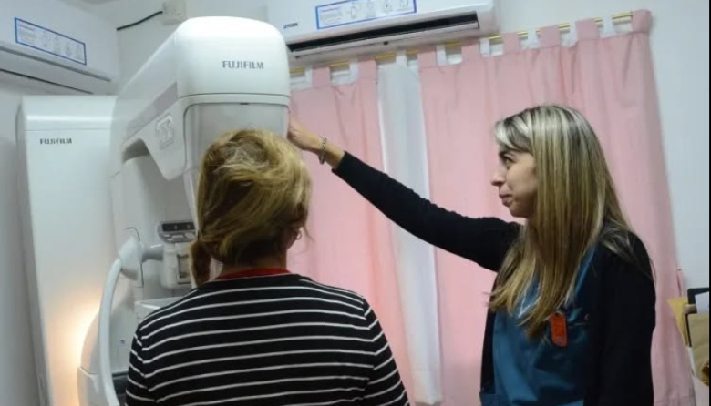 Últimos días de Octubre Rosa: Lomas refuerza la prevención del cáncer de mama