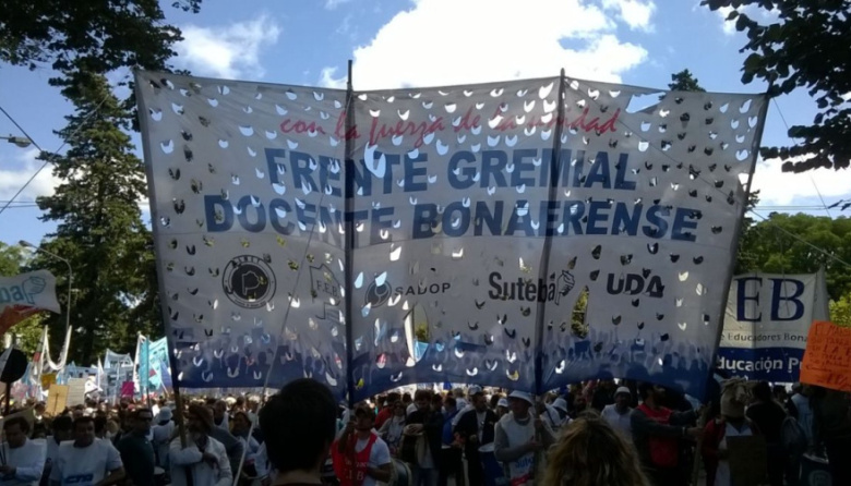 Docentes bonaerenses se suman a la marcha de la CGT contra la reforma laboral