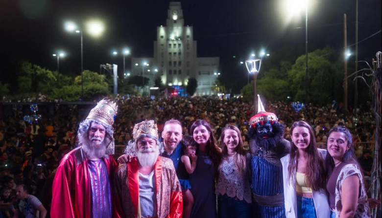Miles de vecinos participaron del 95° Tradicional Desfile de los Reyes Magos en Lomas