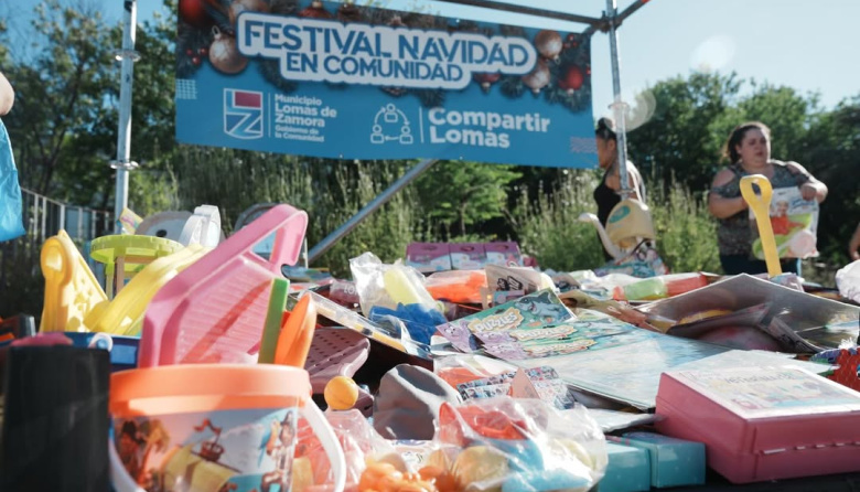 Carnavales con espíritu solidario: juntan donaciones de útiles escolares