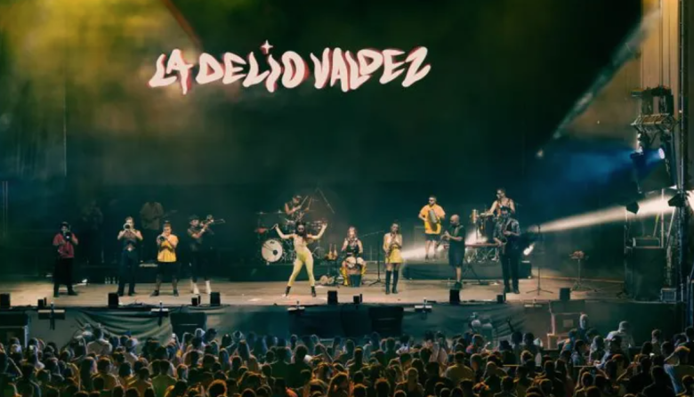 Festival Carnaval en Comunidad solidario en Lomas