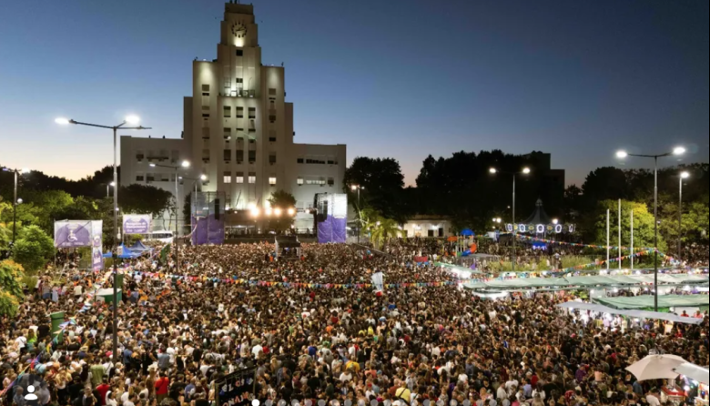Un Carnaval en Comunidad con miles de vecinos y una campaña solidaria que no para de crecer