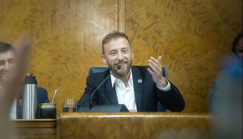 Otermín llamó a construir acuerdos en el HDC “Tenemos que cuidar la democracia en comunidad”