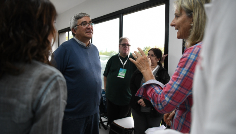 Javier Rodríguez advirtió que cerraron más de mil tambos en dos años