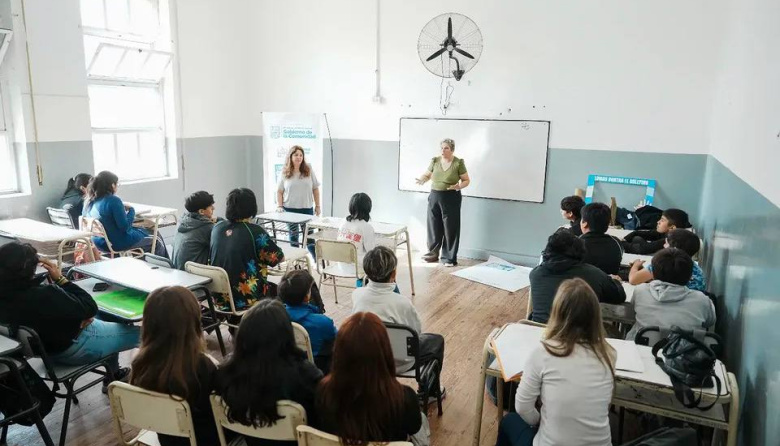 Alfabetización en Comunidad: Lomas convoca a voluntarios para una campaña histórica de lectura y escritura