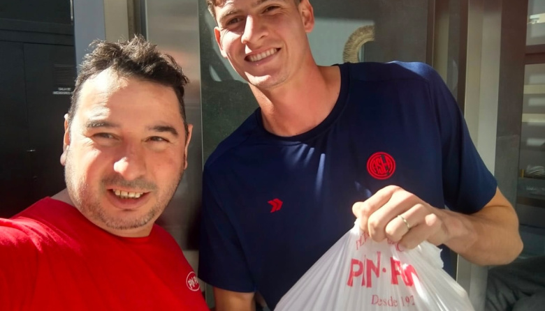 La pizzería de Lomas de la que es cliente Orlando Gill, la estrella Paraguaya que atajó dos penales de Alemania