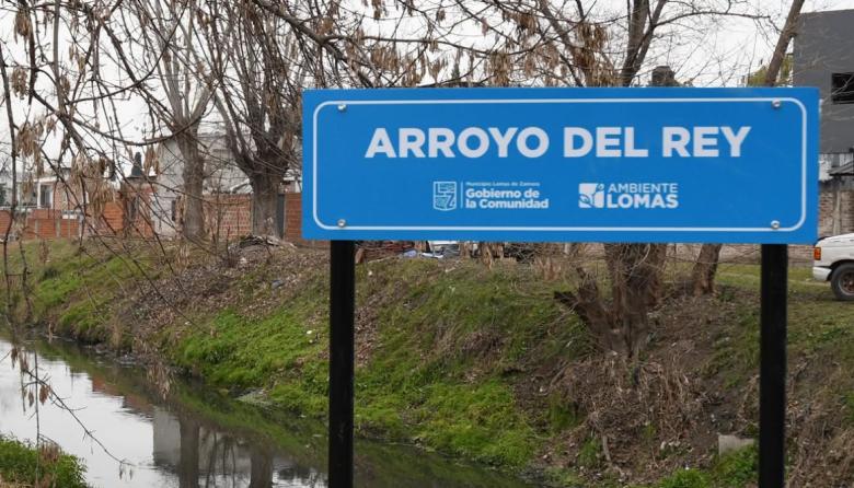 Profundizan los trabajos de saneamiento y preservación ambiental en los arroyos de Lomas