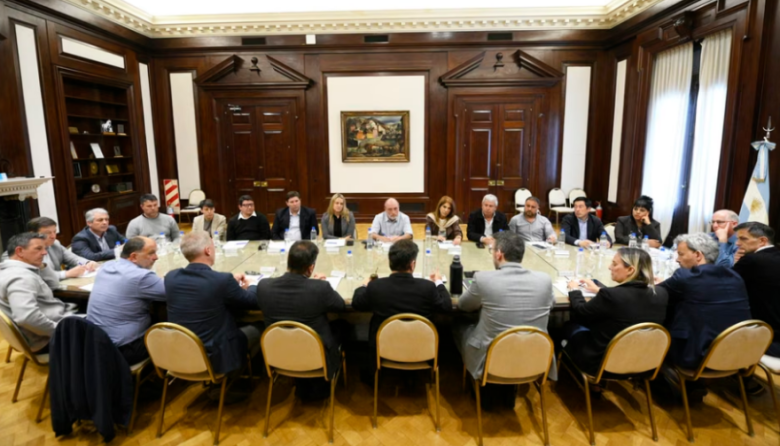 Intendentes recurren al Banco Provincia para financiar maquinaria y equipos