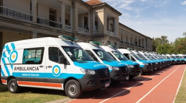 Provincia comenzó con la entrega de 52 nuevas ambulancias