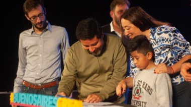 Vecinos de Lomas de Zamora recibieron créditos del programa Buenos Aires CREA